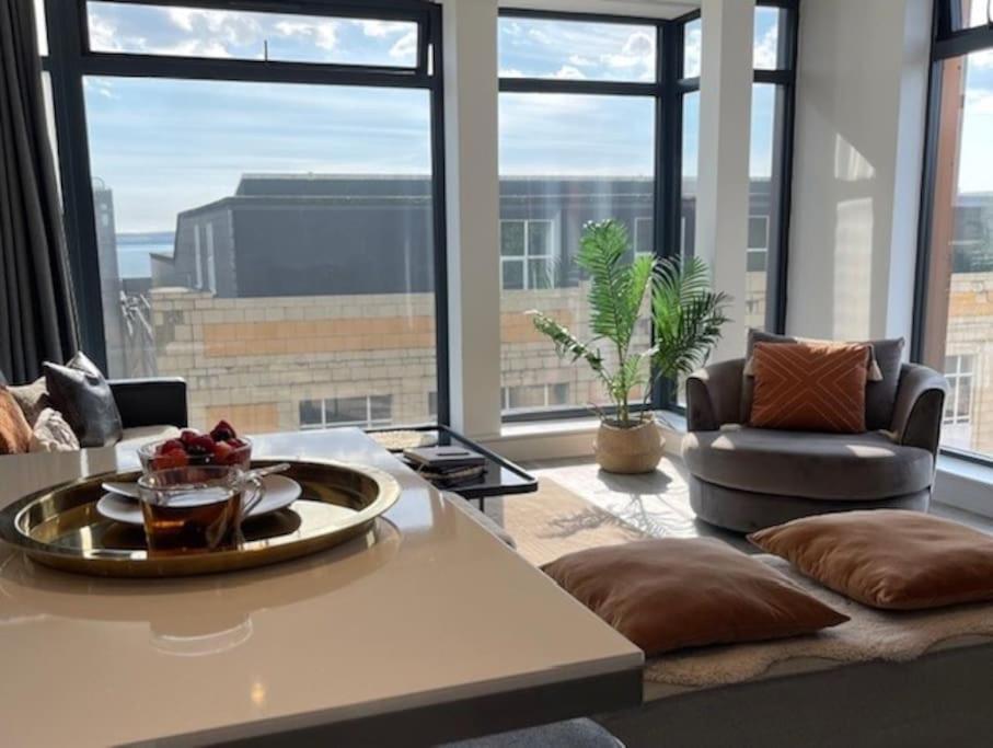 The Pad By The Beach Penthouse Apartment With Sunset And City Views Борнмут Екстер'єр фото
